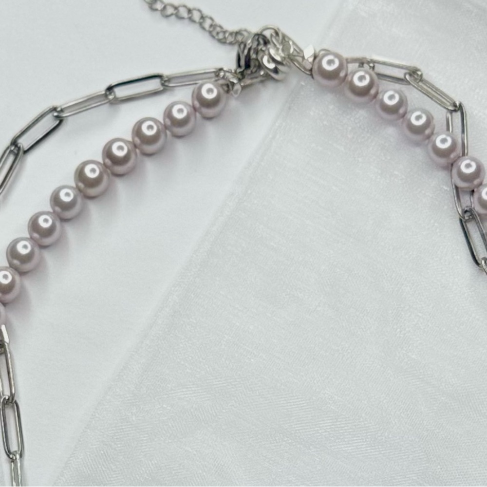 Set of 2 Necklaces | Mother of Pearl | Silver tone Paperclip Chain - Picture 3 of 3
